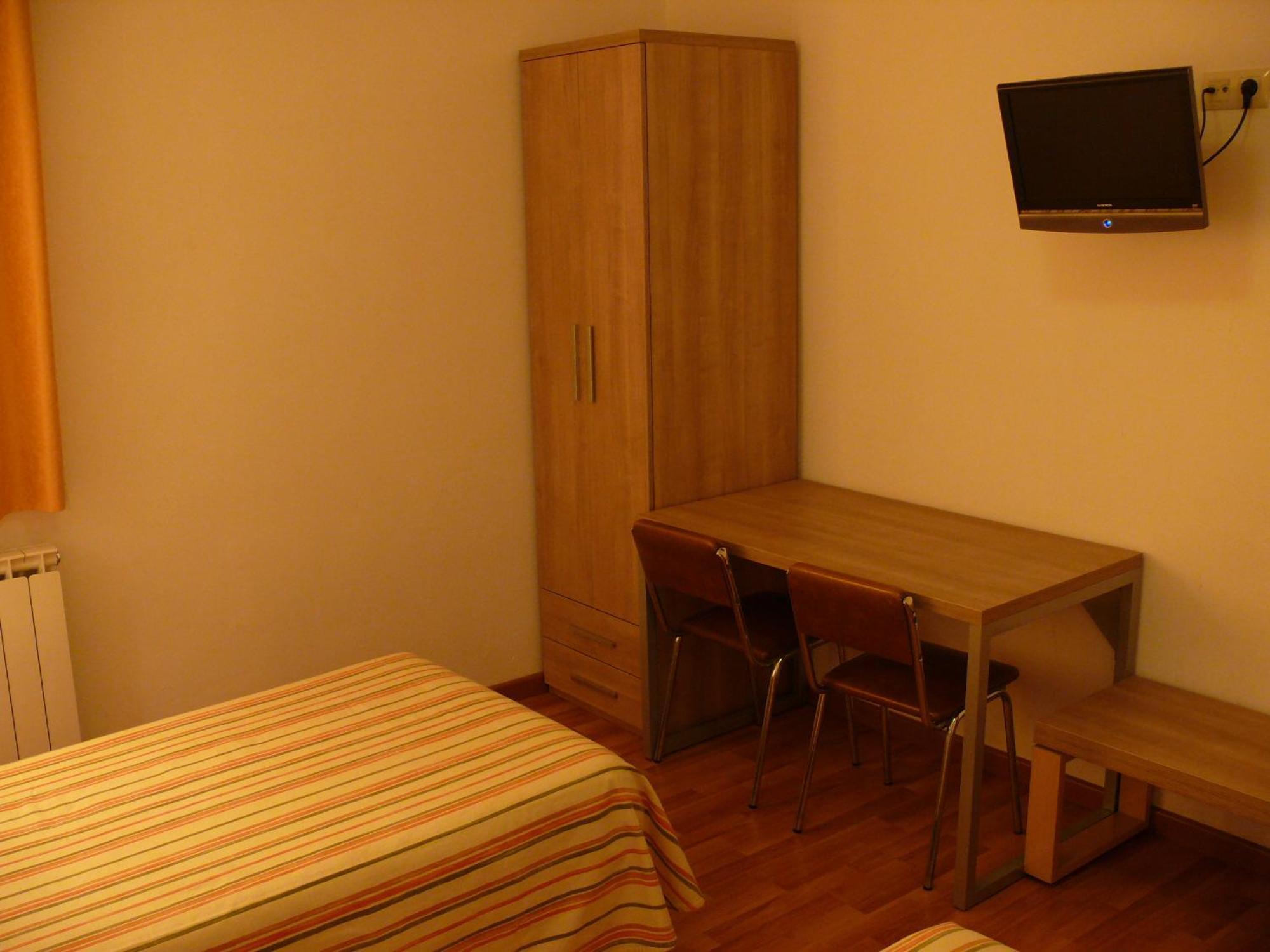 Hostal Muntanya Artesa de Segre Exterior photo
